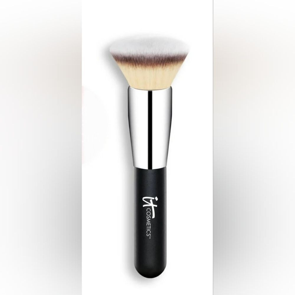 IT Cosmetics Makeup Flat Top Buffing Foundation Brush Cosmetics New - Picture 10 of 11